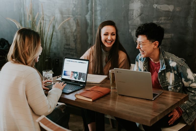 Collaboration in tech workspace